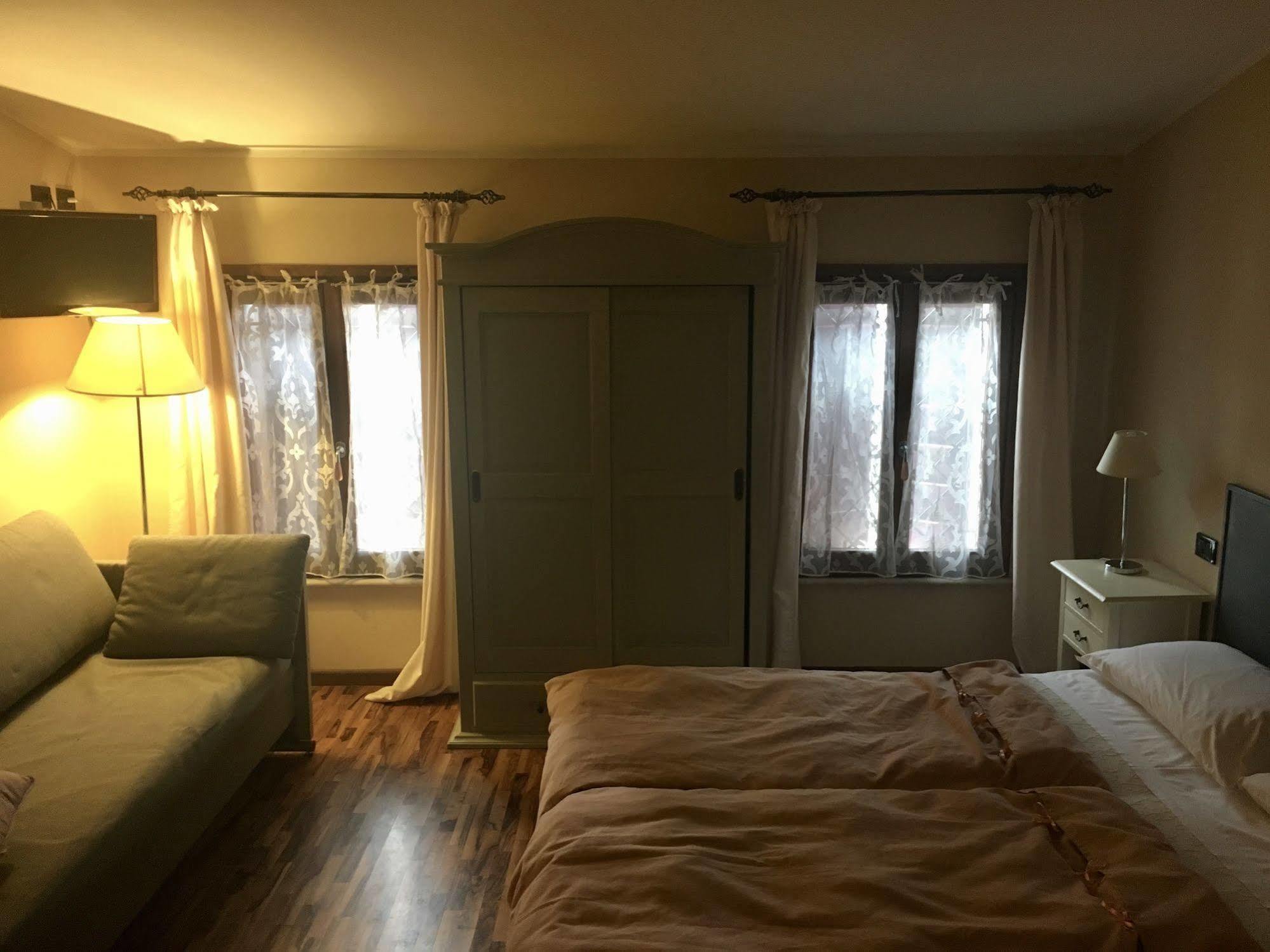 Agriturismo Corte Rocca San Giorgio di Mantova エクステリア 写真