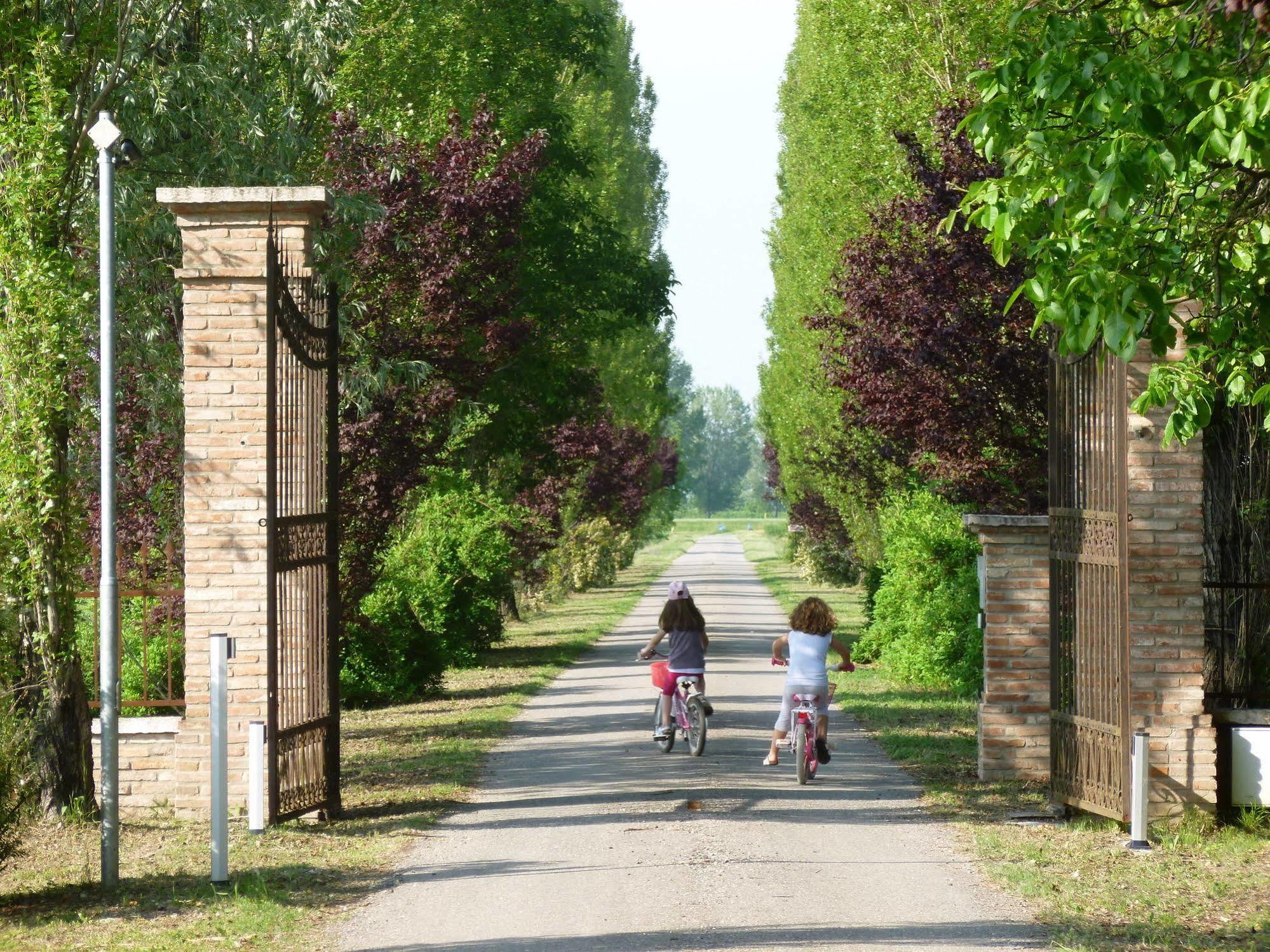 Agriturismo Corte Rocca San Giorgio di Mantova エクステリア 写真
